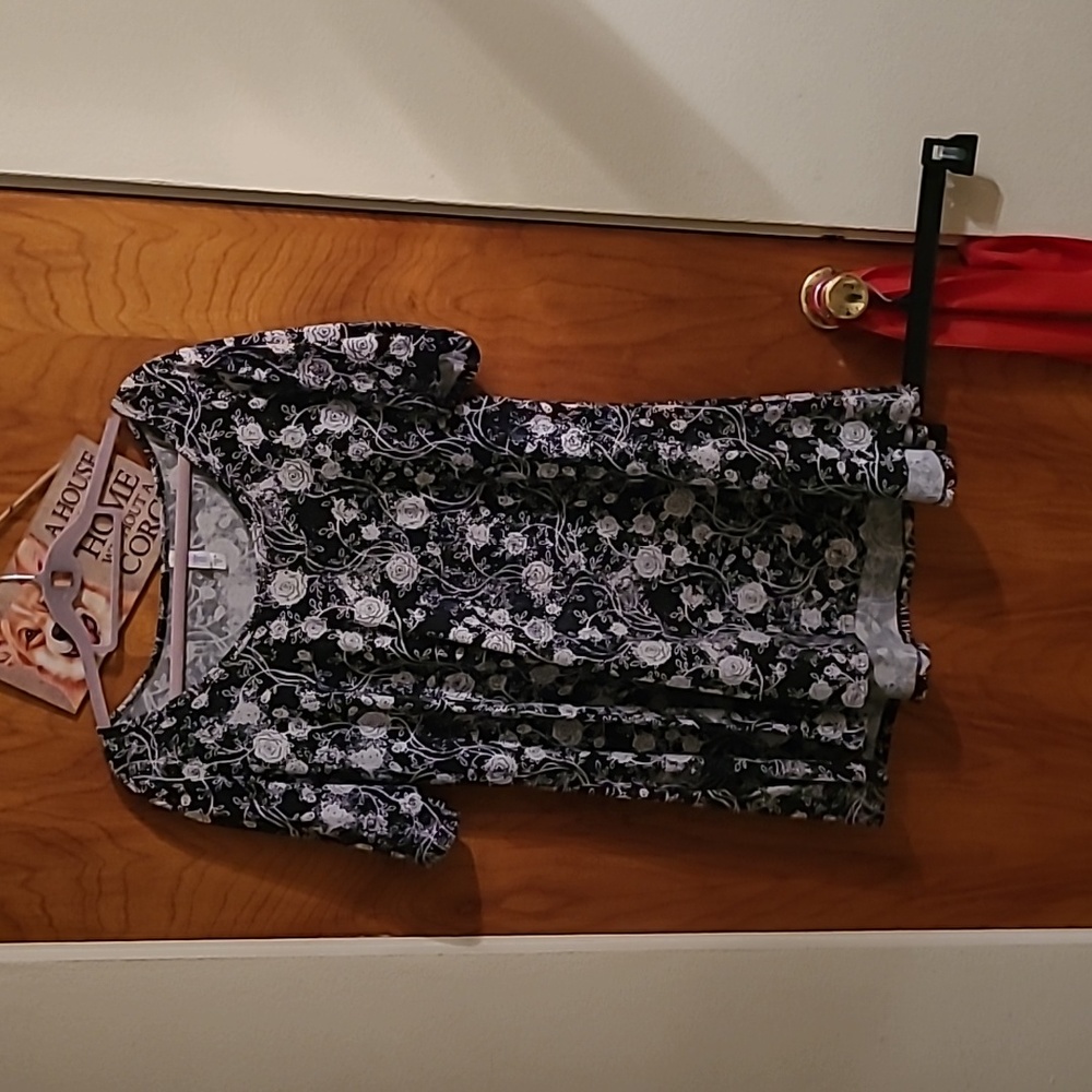Lularoe Perfect Tee - Size Xl